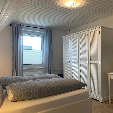 Apartment Ankerplatz 2 *